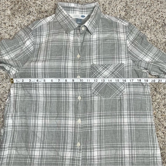 Old Navy The Classic Shirt Grey Plaid Button Up Flannel Shirt Medium - Picture 8 of 9